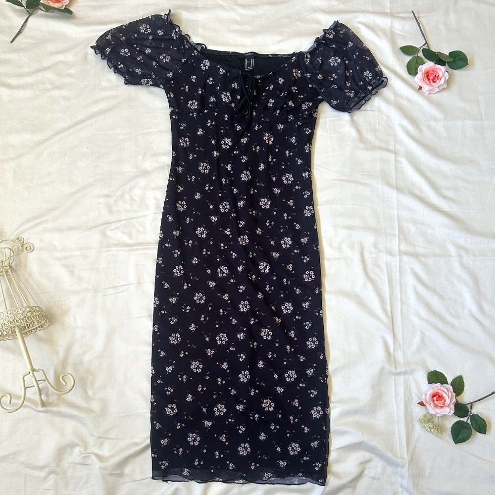 FOREVER 21 Bodycon Floral Midi Dress